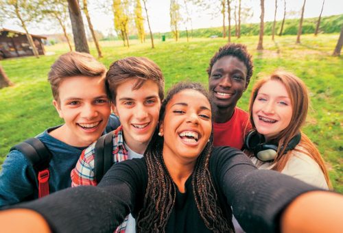 adolescenza-257.jpg__1200x675_q85_crop_subject_location-600,337_subsampling-2_upscale